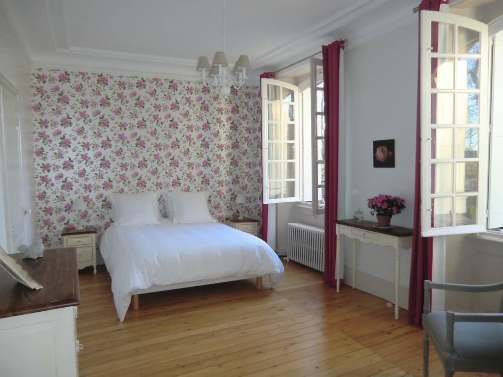 Chateau De Maillot Hotel Bonneville-la-Louvet Habitación foto